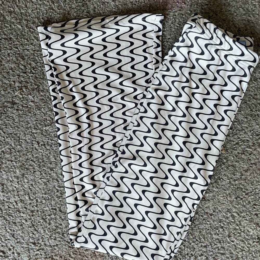 Wavy Black & White Shein Bell Bottom Knit Pants